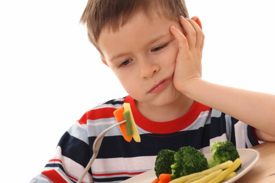 Ребенок не ест овощи: что делать?