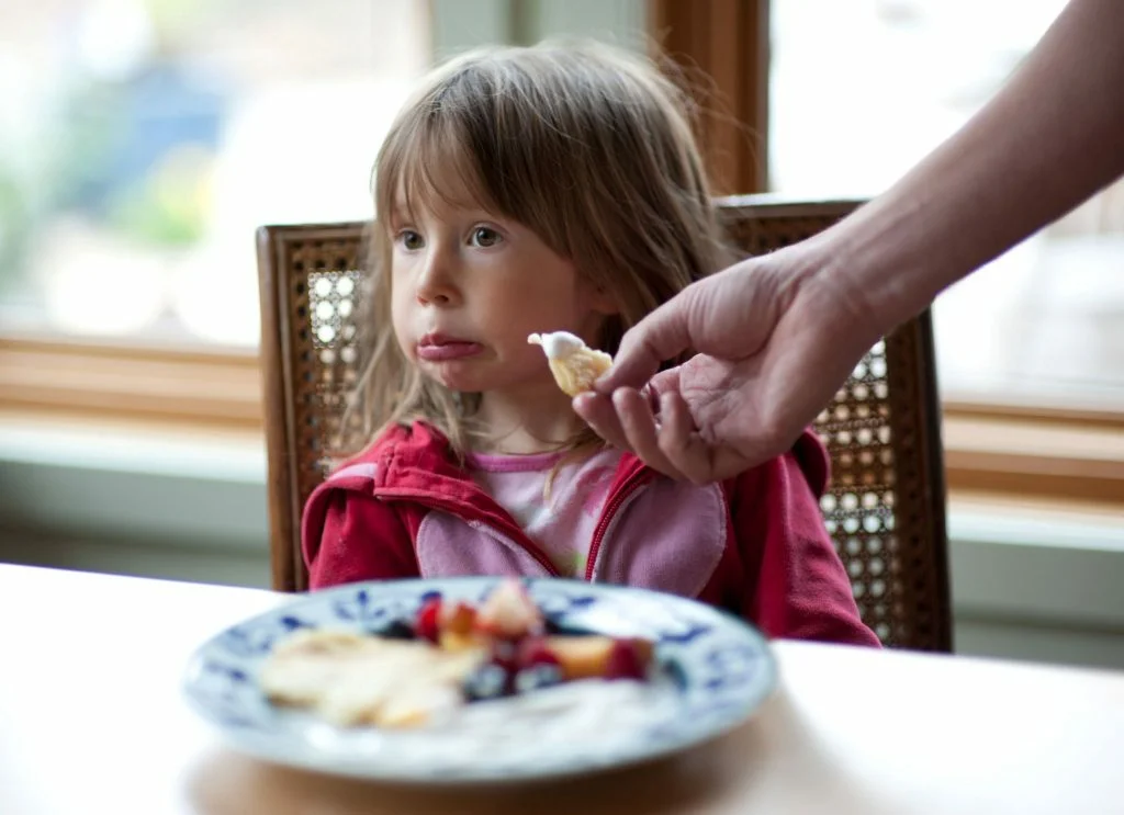 Улучшение восприятия еды детьми: будьте позитивным примером