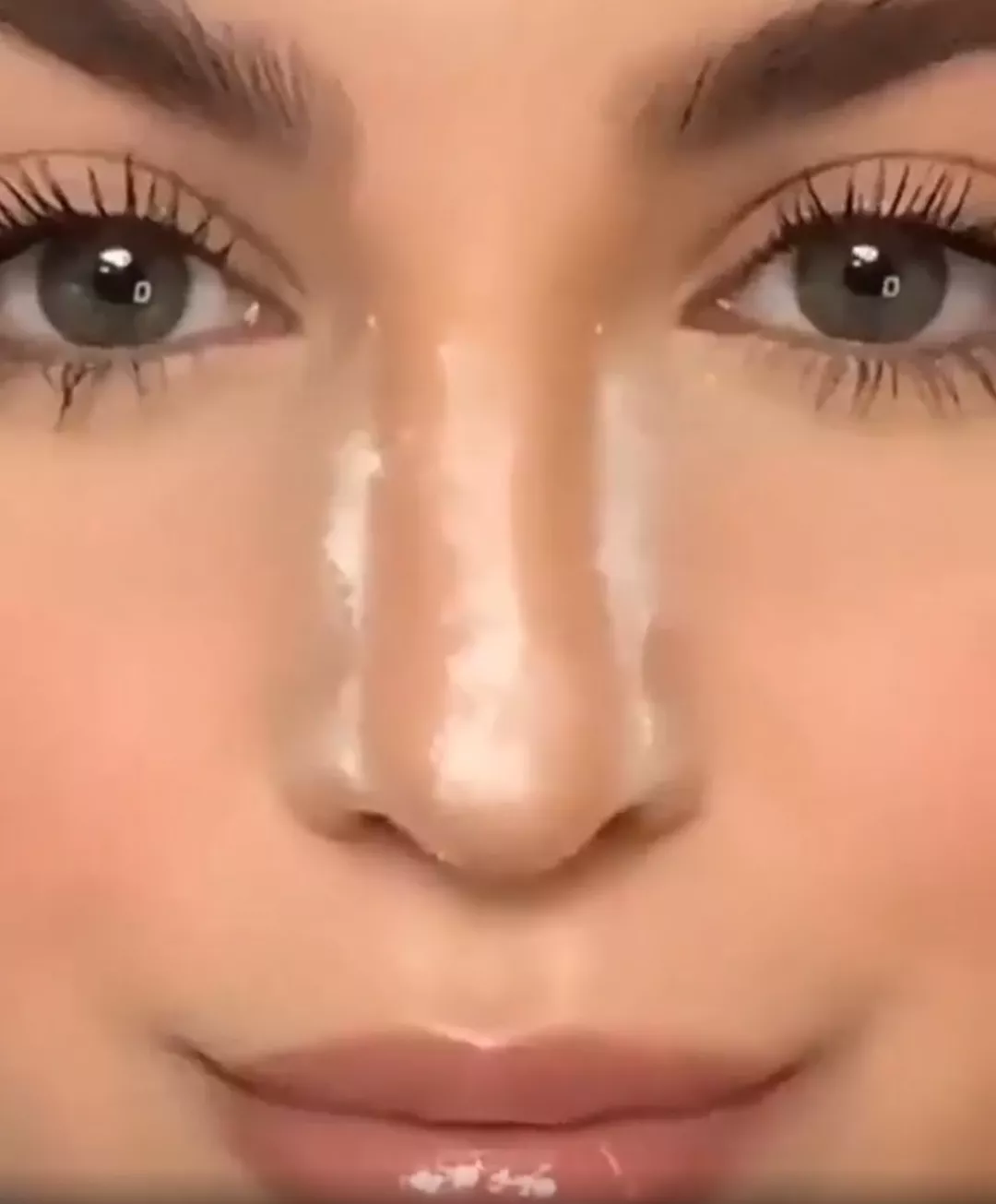 Как визуально уменьшить нос