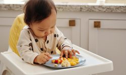 Чем кормить ребенка в 1 год?